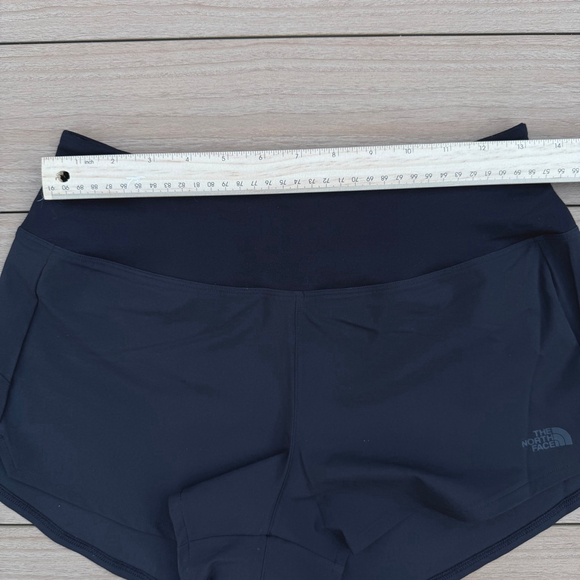 The North Face Women’s Varque Shorts Black Size Small S/Reg NWT Lightweight - Picture 7 of 7